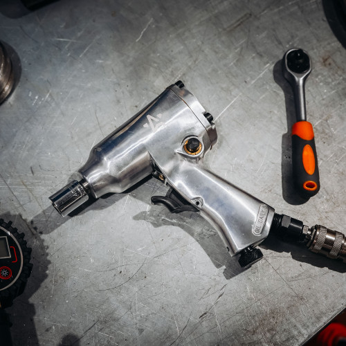 Гайковерт пневматический ударный 3/8"DR 100Нм
